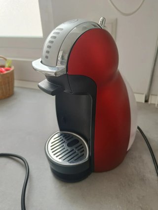 Cafetera Nescafé Dolce Gusto Roja
