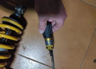 Amortiguador Öhlins Yamaha R1/R6 Carburación