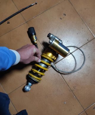 Amortiguador Öhlins Yamaha R1/R6 Carburación