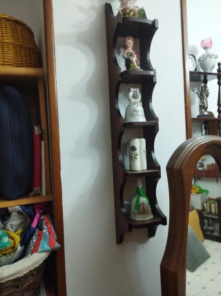 Se vende repisa con figuras o sin figuras Monforte