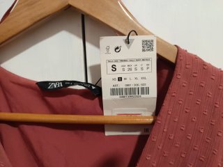 Vestido rosa Zara plumeti