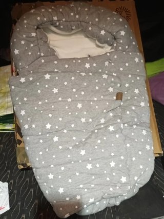 Saco para cuco recién nacido gris estrellas suave