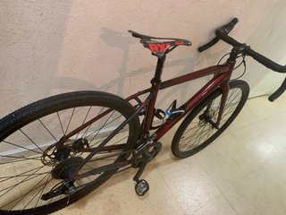 Bicicleta Gravel Roja