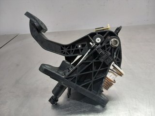 PEDAL EMBRAGUE MERCEDES-BENZ CLASE A (BM 176) OM6