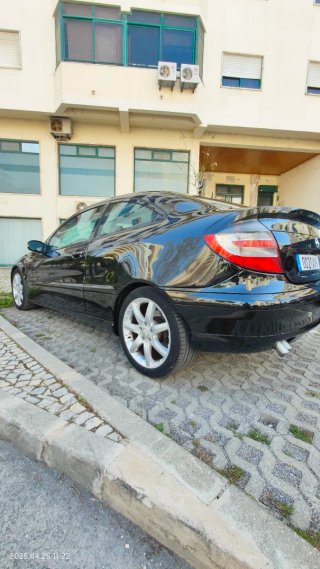 Mercedes-Benz Clase C 2004