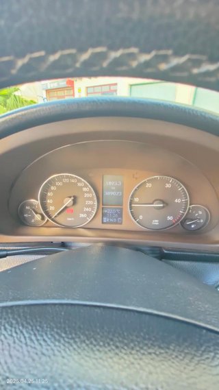 Mercedes-Benz Clase C 2004