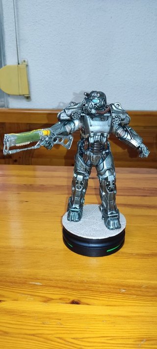 Figura Fallout 4 T-60 Power Armor 23cm