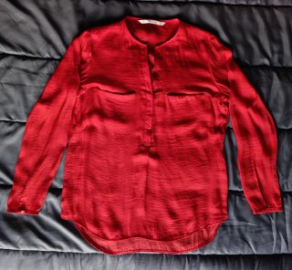 Blusa Zara Roja Satinada. Talla M.
