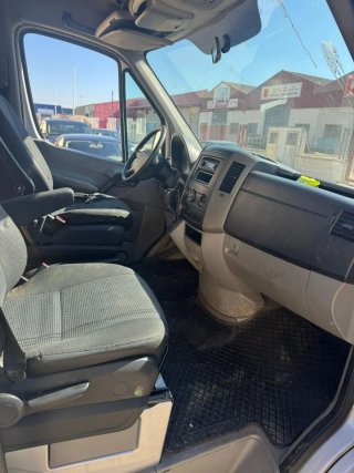 Mercedes-Benz Sprinter 2012