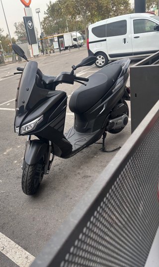 Aprilia SXR 50 Sport (700KM) Prácticamente Nueva