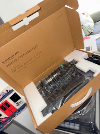Arturia MicroBrute ufo edizione limitata