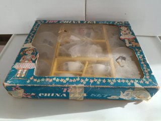 Juego de té infantil antiguo