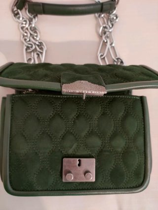 Bolso mediano de terciopelo verde