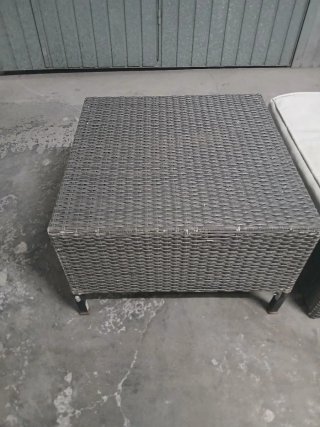Sofá y mesa ratán exterior