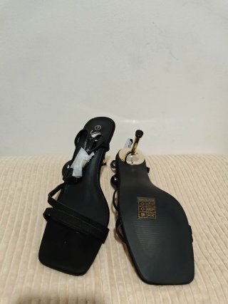 Sandalias de tacón para dama