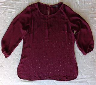 Blusa C&A granate. Talla M. Detalles en degradado.