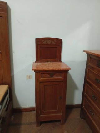 Camera da letto matrimoniale vintage in legno