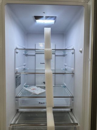 FRIGORÍFICO NUEVO CON TARA ESTÉTICA A ESTRENAR