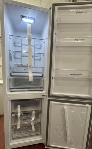 FRIGORÍFICO NUEVO CON TARA ESTÉTICA A ESTRENAR