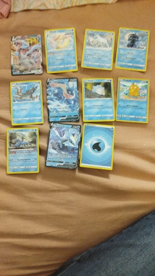 Lote 153 cartas Pokémon+Invizimals+espada...