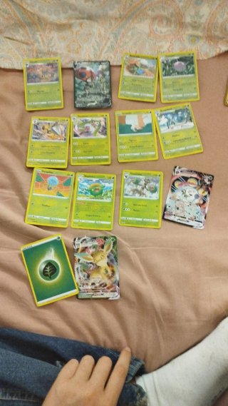 Lote 153 cartas Pokémon+Invizimals+espada...