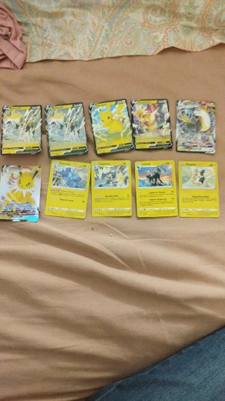 Lote 153 cartas Pokémon+Invizimals+espada...
