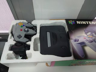 Nintendo 64 Consola Morada y Gris