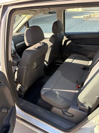 Opel Zafira 2010