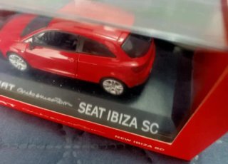 SEAT IBIZA SC 3 PUERTAS ROJO ESCALA 1:43