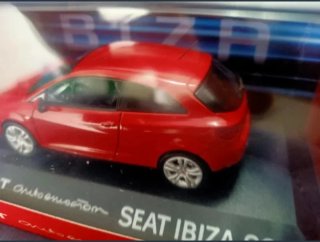 SEAT IBIZA SC 3 PUERTAS ROJO ESCALA 1:43