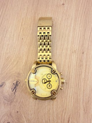 Reloj Diesel Dorado
