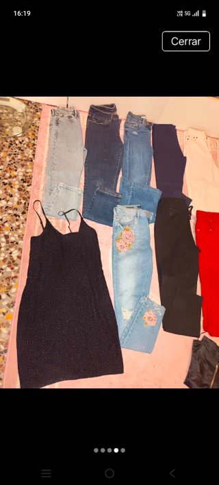 Lote Ropa Mujer: Vestido Negro y Jeans