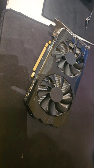 Radeon RX560XT 8GB VRAM