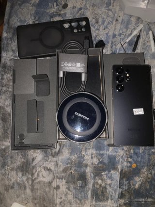 Samsung Galaxy S25 Ultra ,con cargador inalambrico