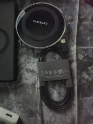 Samsung Galaxy S25 Ultra ,con cargador inalambrico
