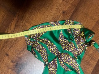 Vestido verde estampado hojas talla M