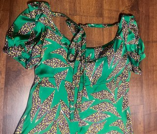 Vestido verde estampado hojas talla M