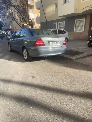 Mercedes-Benz Clase C 2005