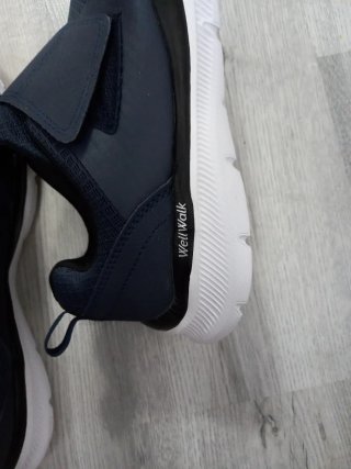 Zapatillas deportivas azul marino y blanco
