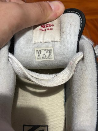 Tênis Vans Preto e Branco Não tem caixa
