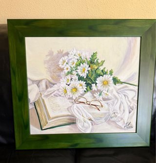Cuadro de flores y libro