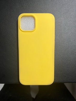Funda silicona amarilla iPhone 13