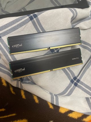 Crucial DDR4 Pro 32 GB RAM
