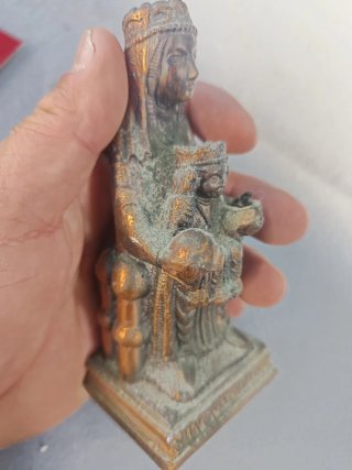 Virgen de Montserrat Bronce Pequeña