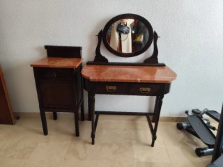 Tocador y mesita principios 1900