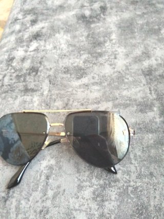 Gafas Louis Vuitton Doradas y Negras