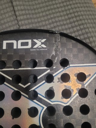Pala Nox AT10 Genius Agustín Tapia