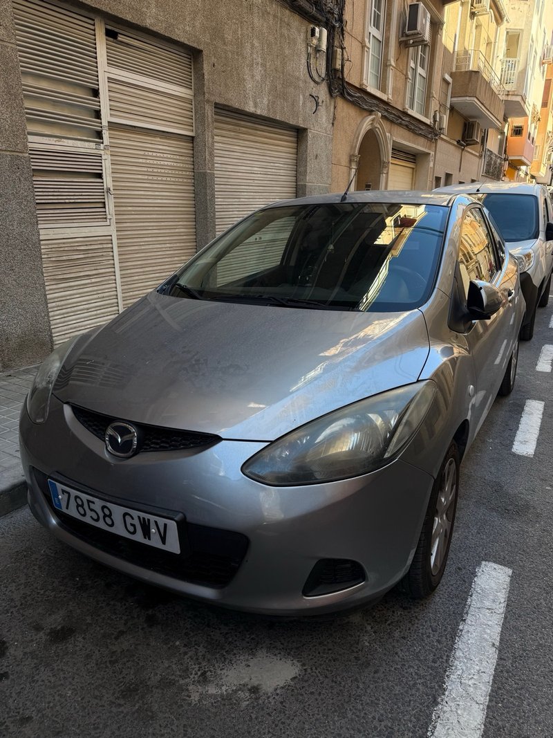 Mazda 2 2010 - foto 1