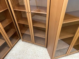 Estanterías Billy IKEA (Madera y Cristal)