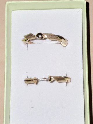 Aros de oro 18k rizados 28mm